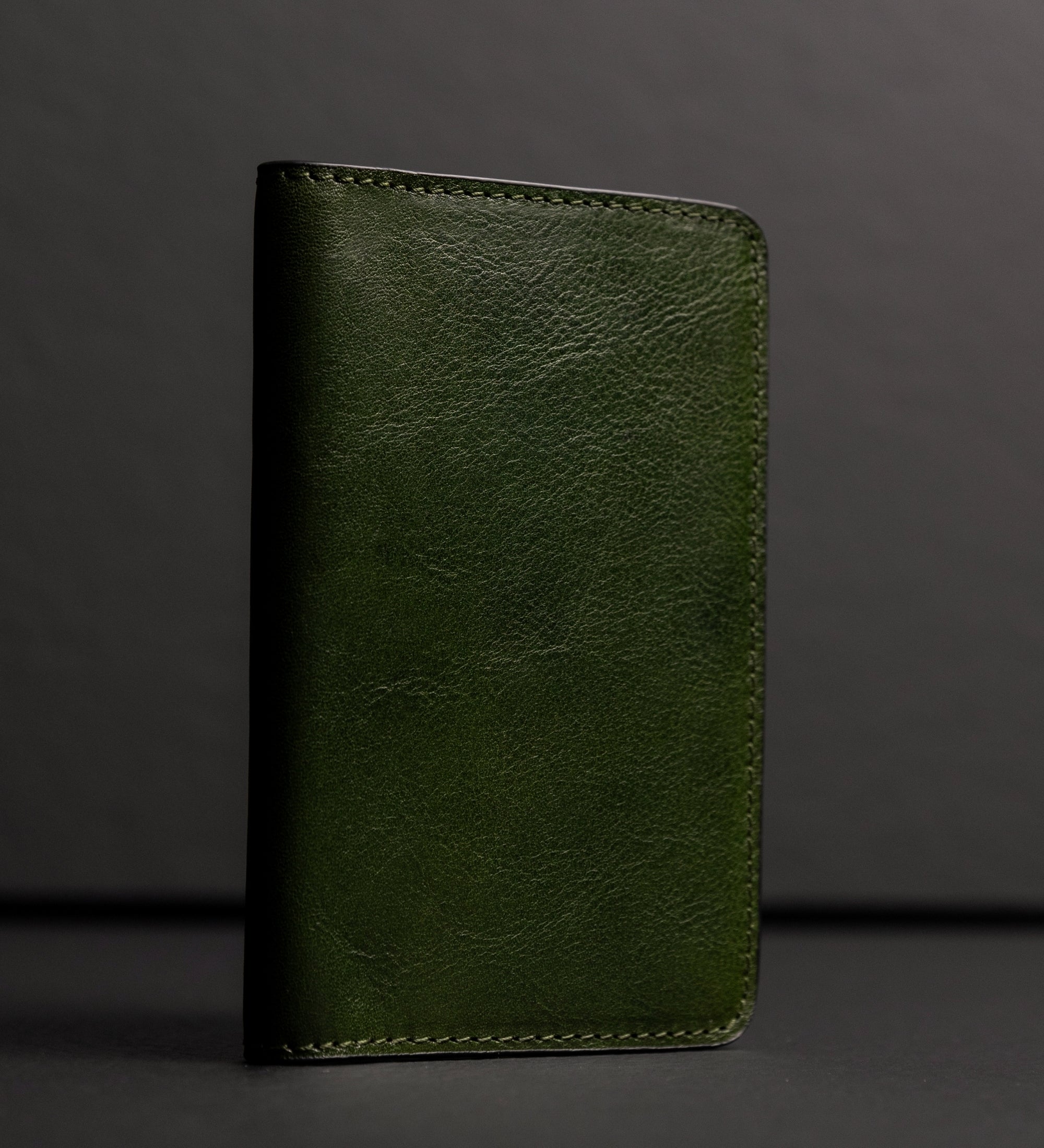 Small Leather Passport Holder - Gulliver's Travels