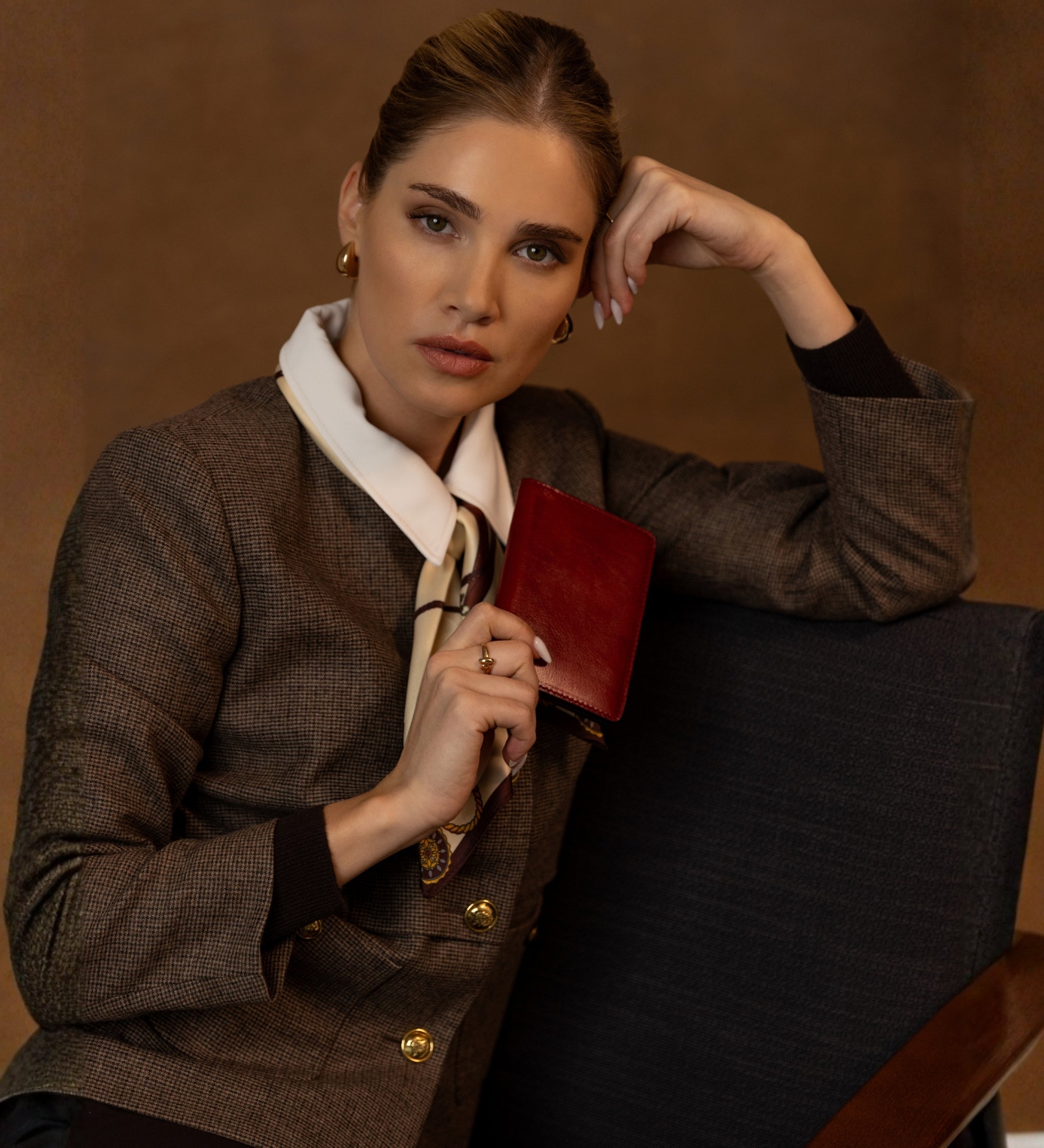 Small Leather Passport Holder for Women - Gulliver's Travels