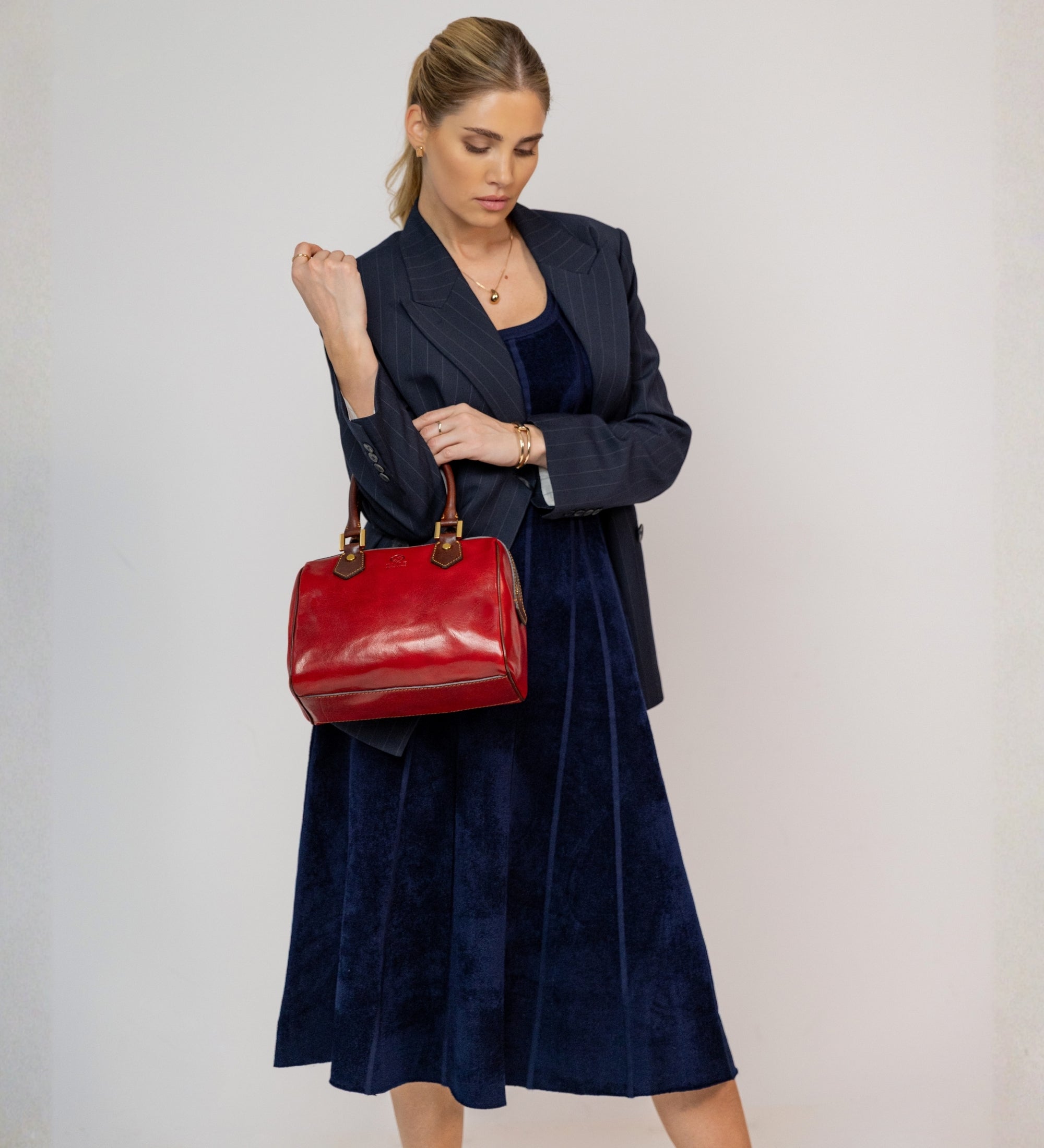 Womens Leather Barrel Bag Handbag - Little Dorrit