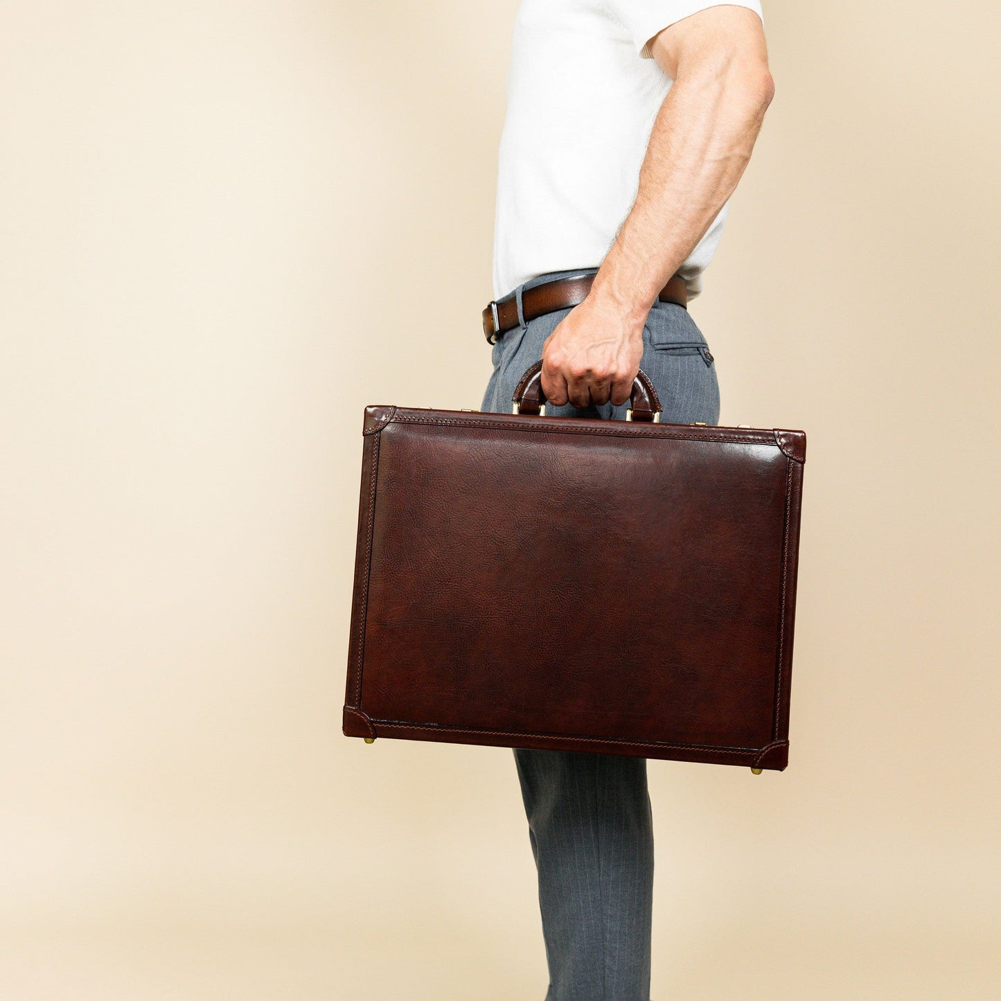 Leather Attaché Case Briefcase - The Wind in the Willows Briefcase Time Resistance
