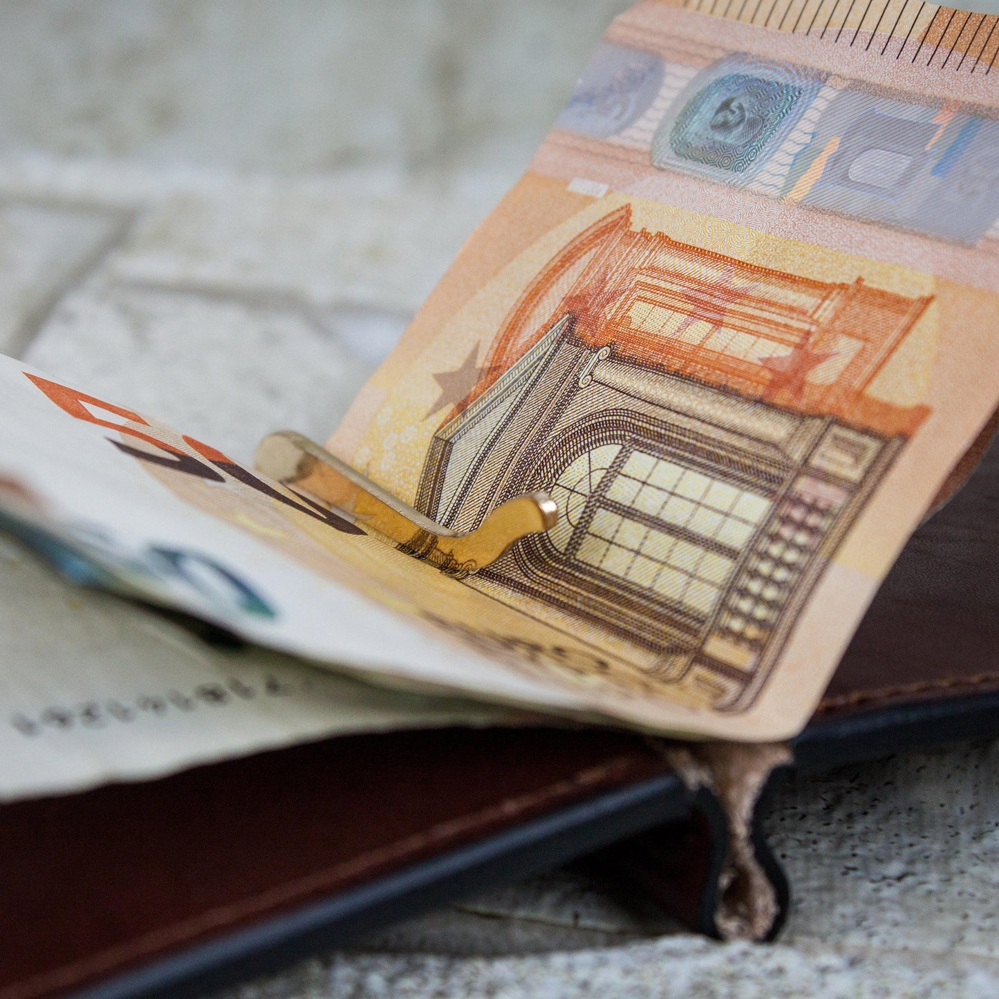 Leather Money Clip Wallet - Tom Jones Accessories Time Resistance