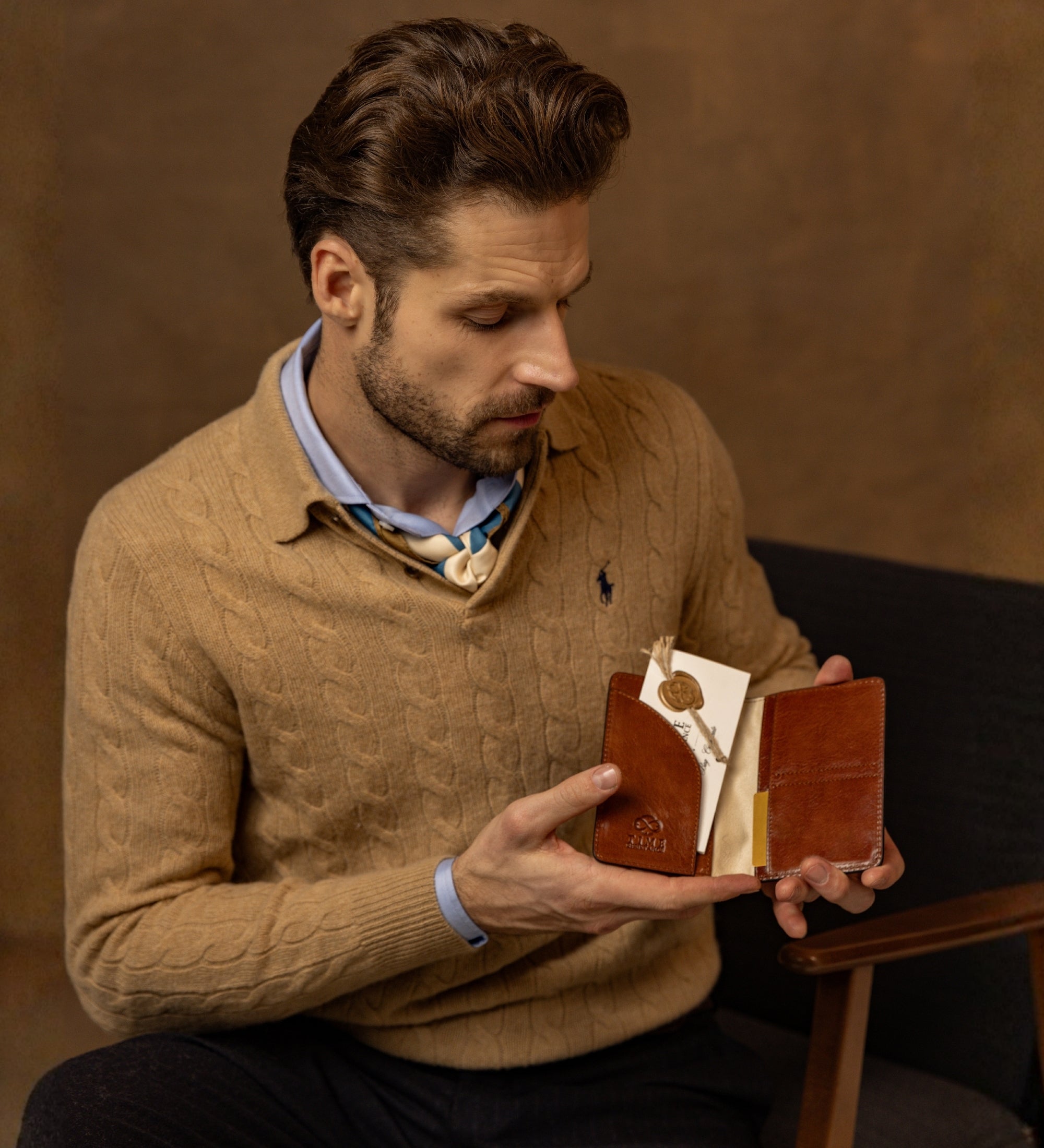 Small Leather Passport Holder - Gulliver's Travels