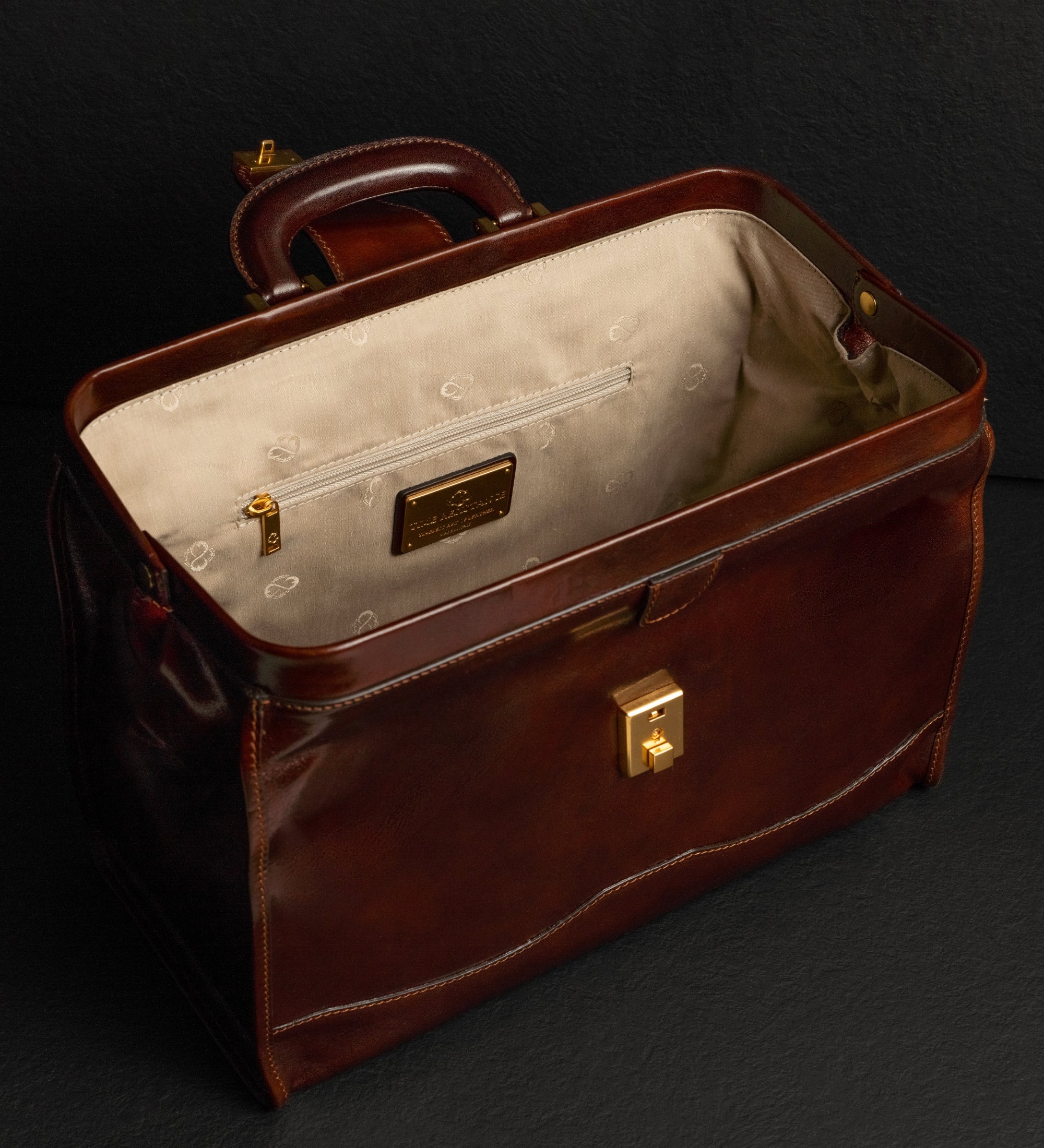 Small Leather Doctor Bag - David Copperfield