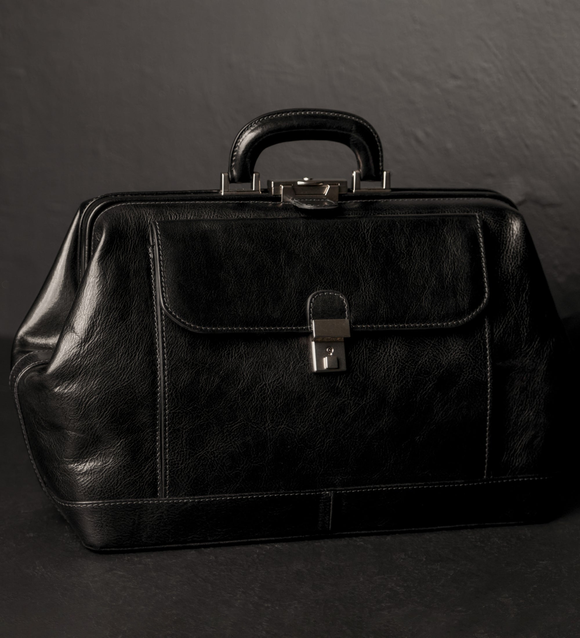 Large Italian Leather Doctor Bag for Women - Hamlet