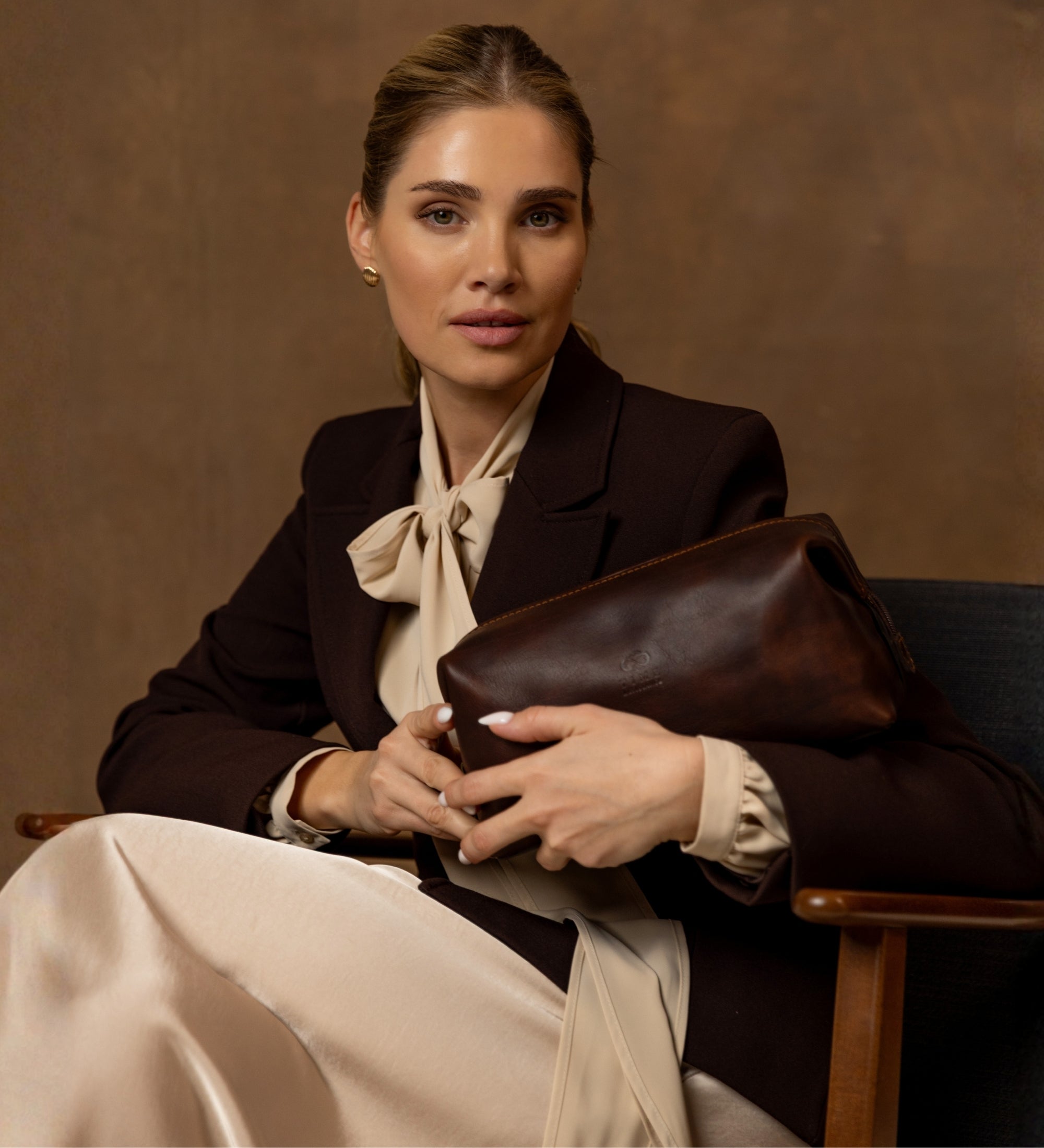 Leather Toiletry Bag for Women - Four Past Midnight