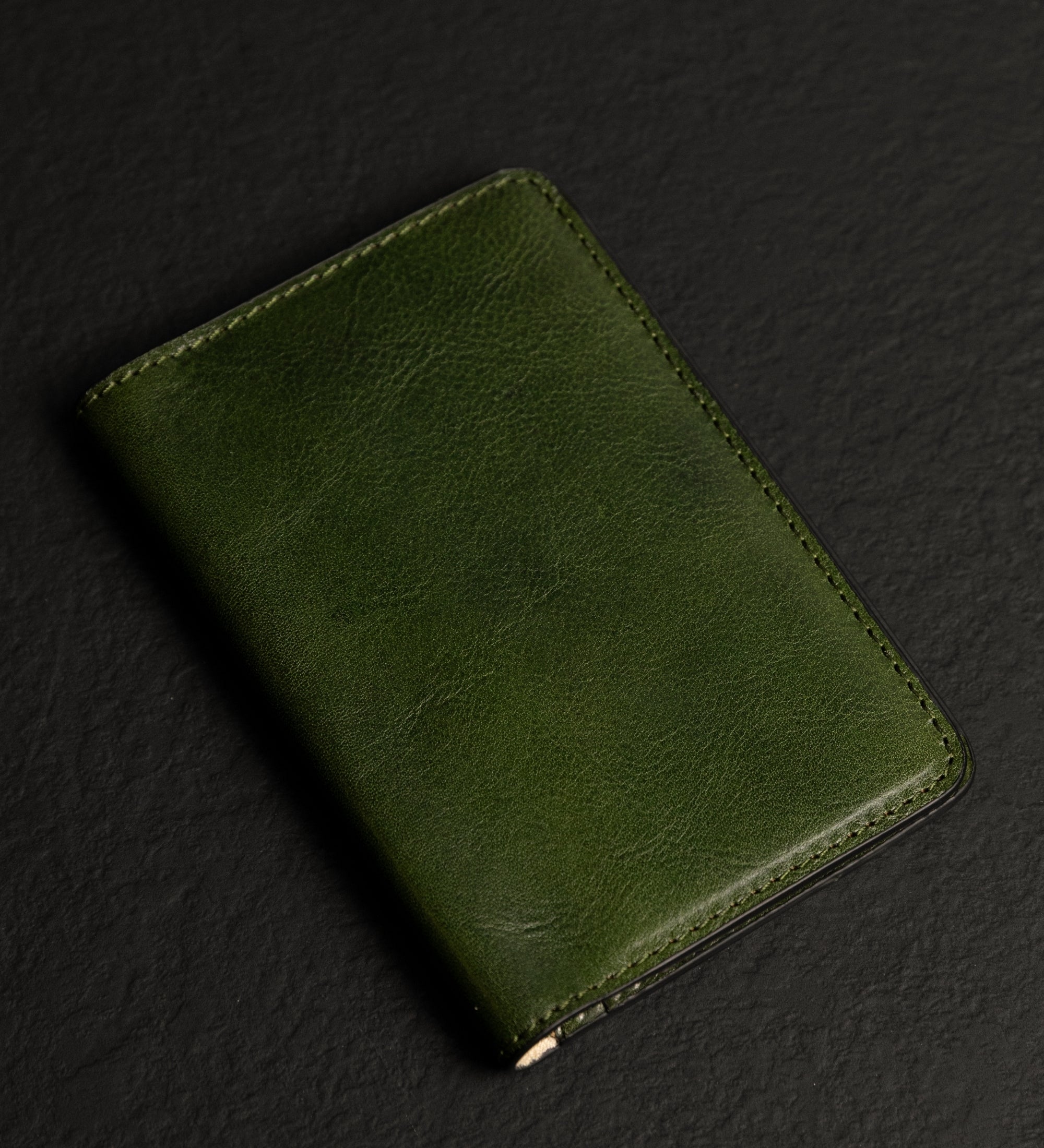 Small Leather Passport Holder - Gulliver's Travels