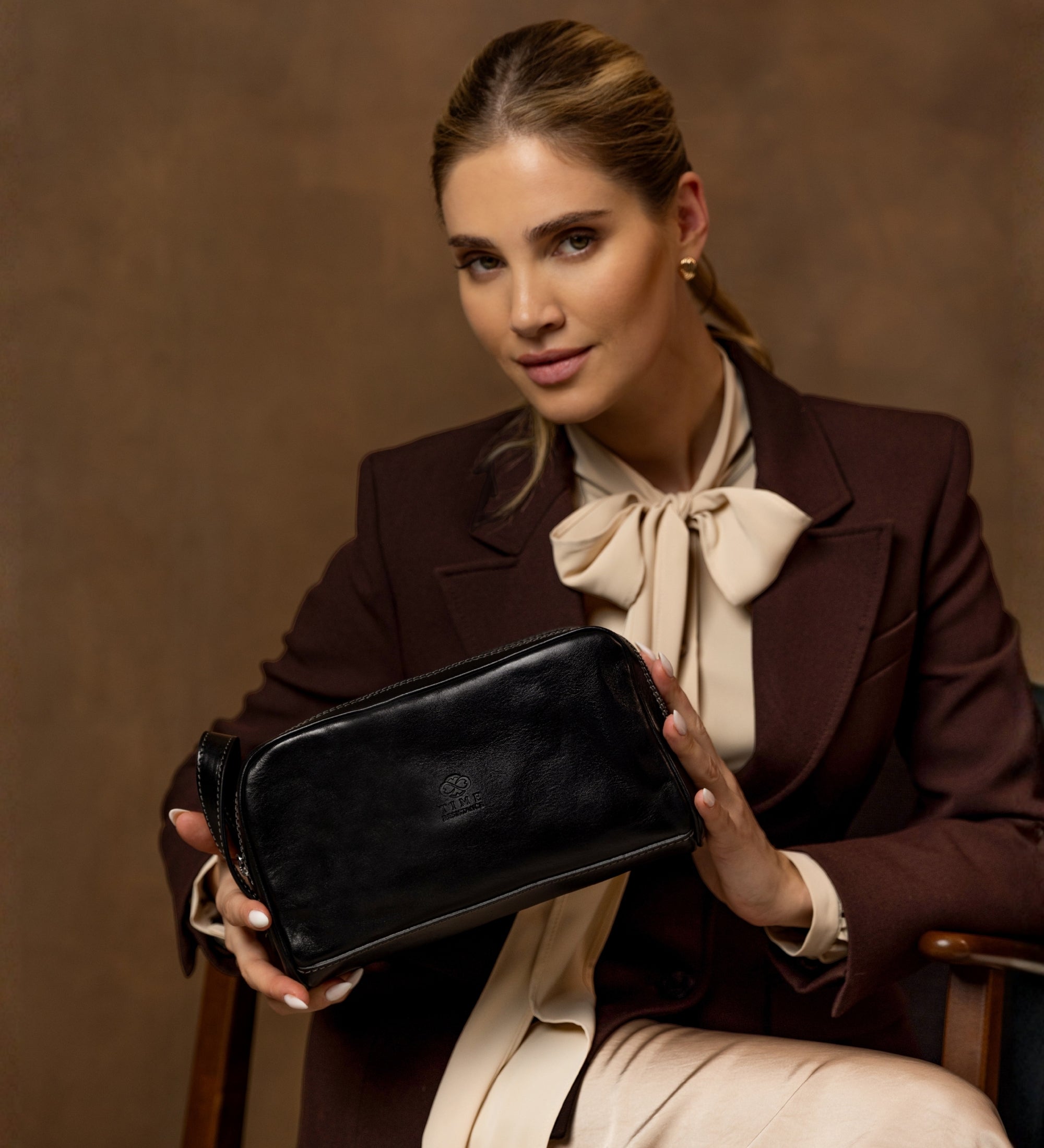 Womens Leather Cosmetic Bag Dopp Kit - All the Kings Men