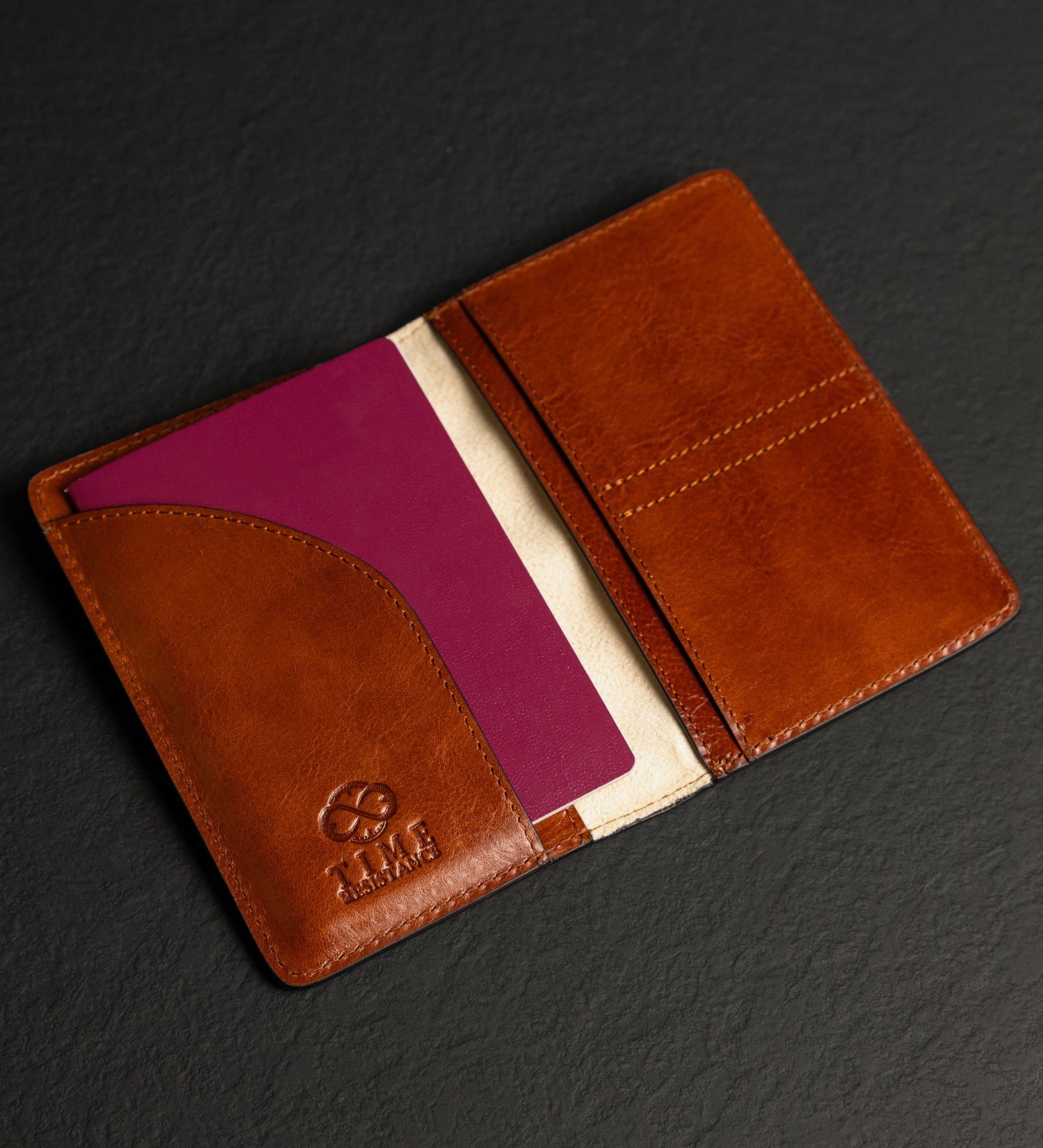 Small Leather Passport Holder - Gulliver's Travels