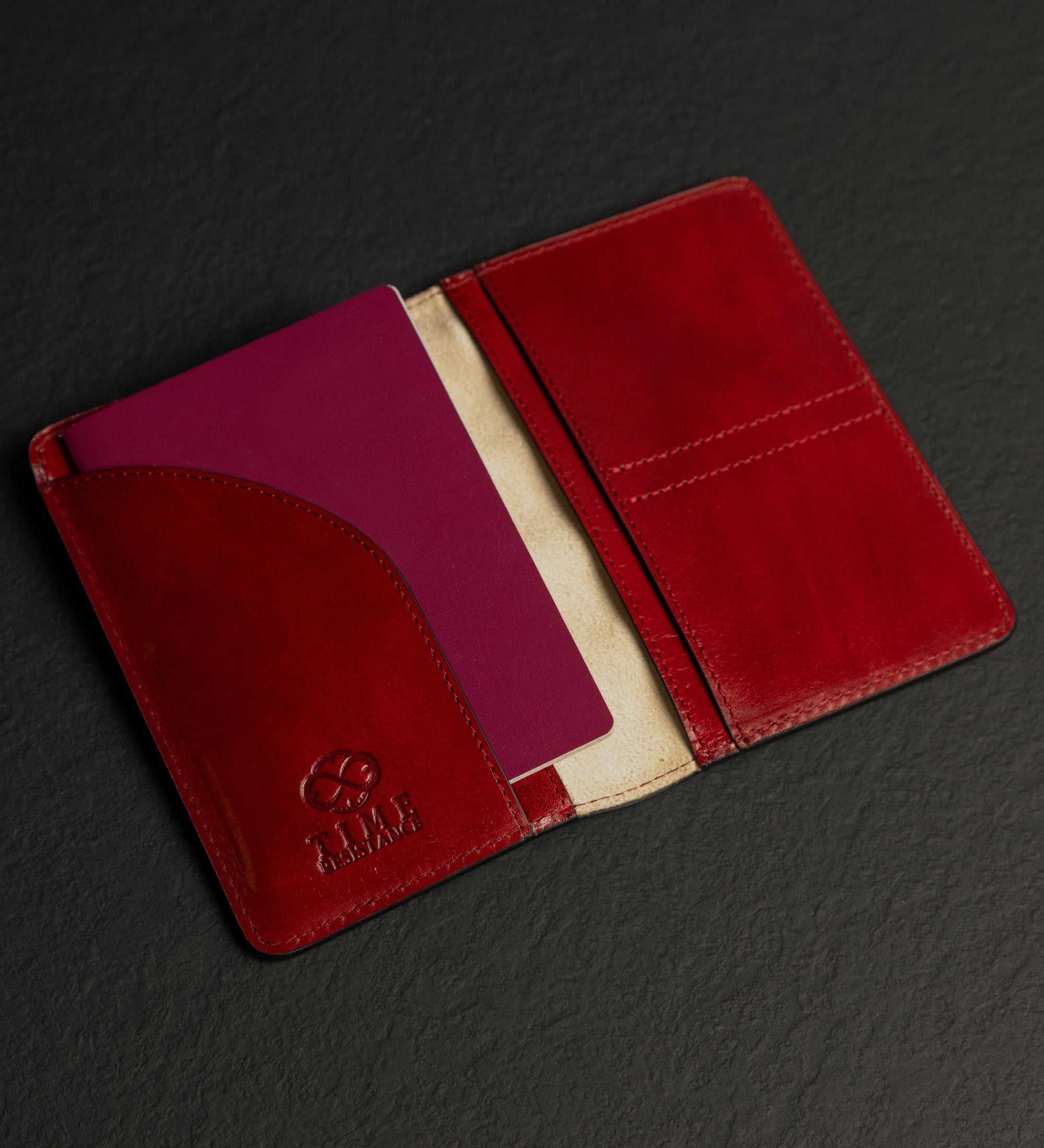 Small Leather Passport Holder - Gulliver's Travels