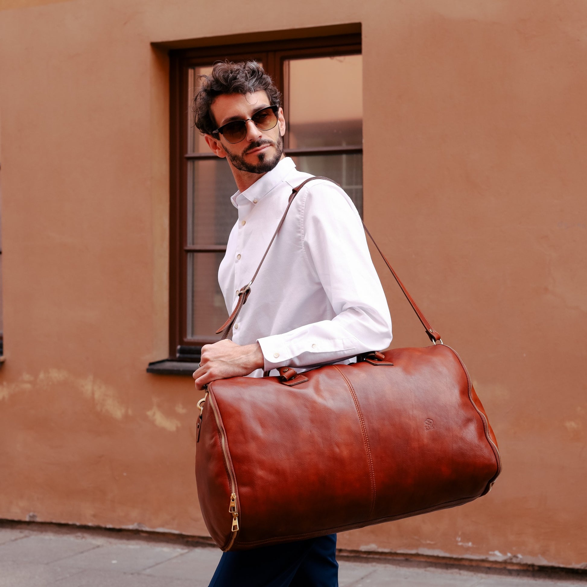 Leather Garment Bag - Travels with Charley – Time Resistance