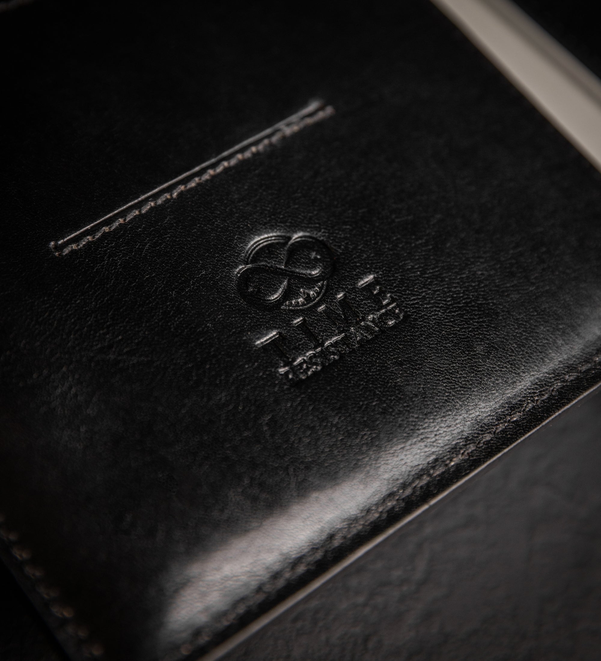 Womens Leather Journal with Refillable A5 Notepad - The Diary of a Nobody