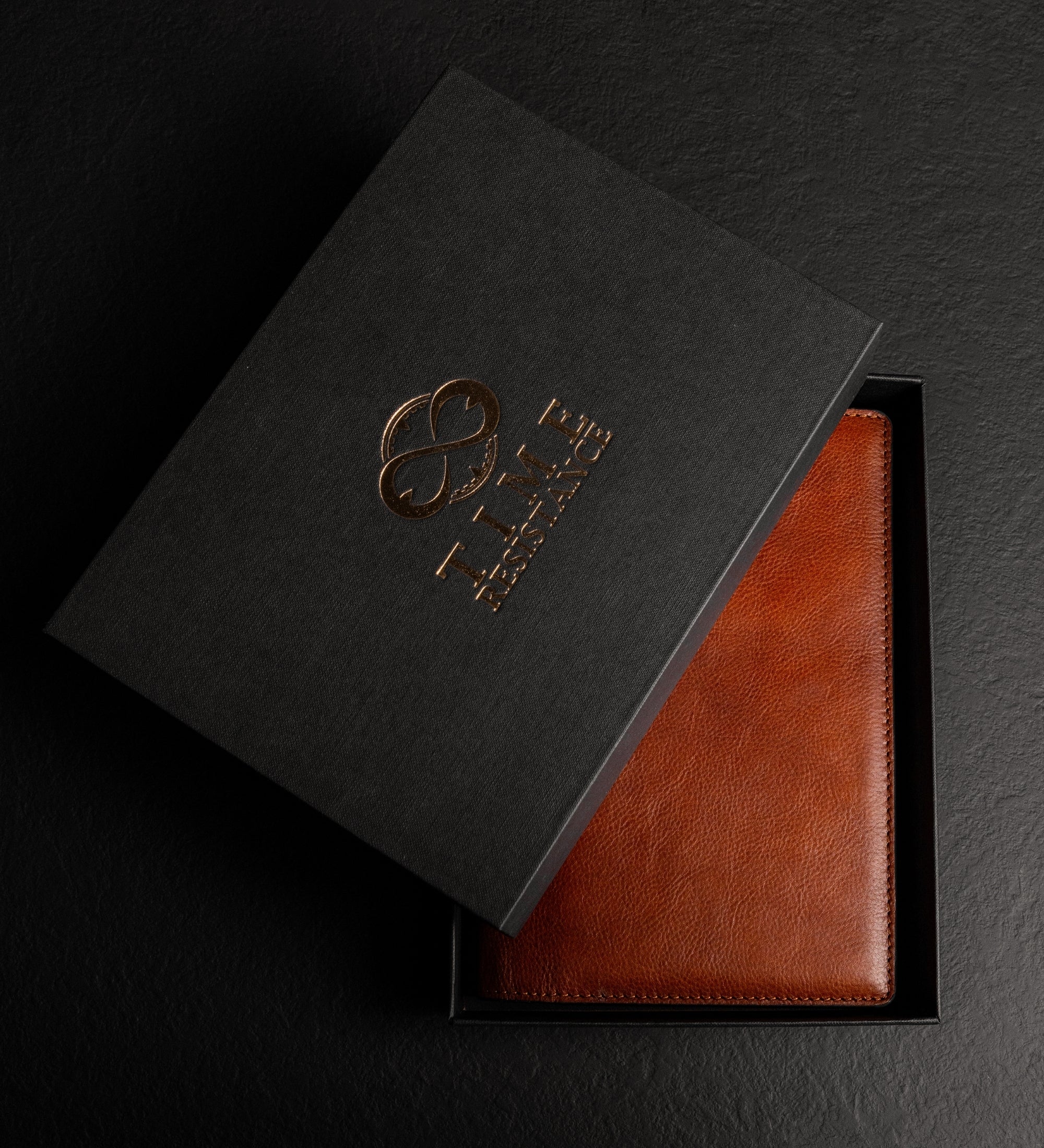 Womens Leather Journal with Refillable A5 Notepad - The Diary of a Nobody